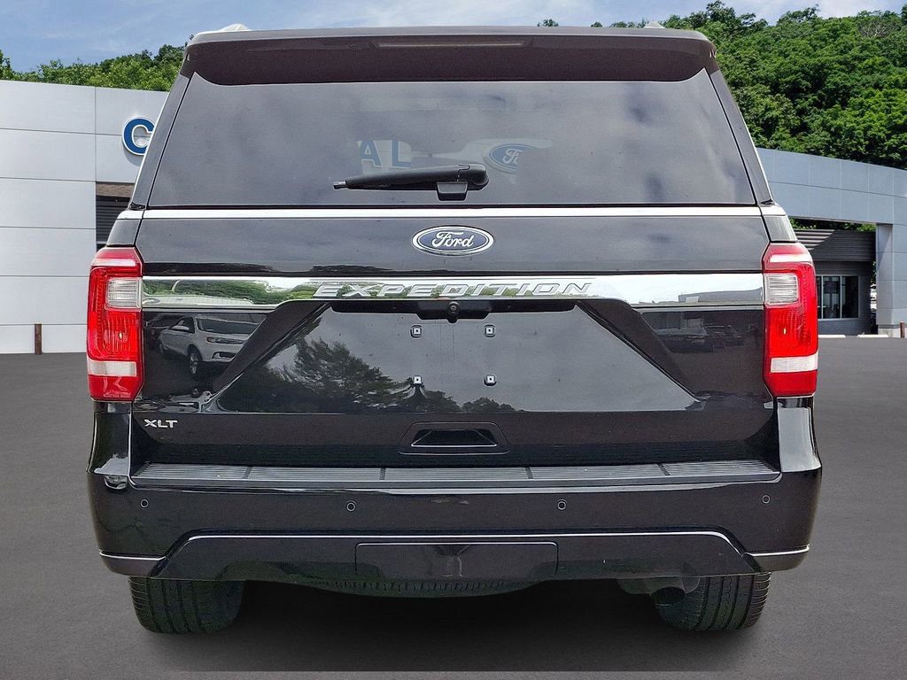 Certified 2021 Ford Expedition XLT image 3