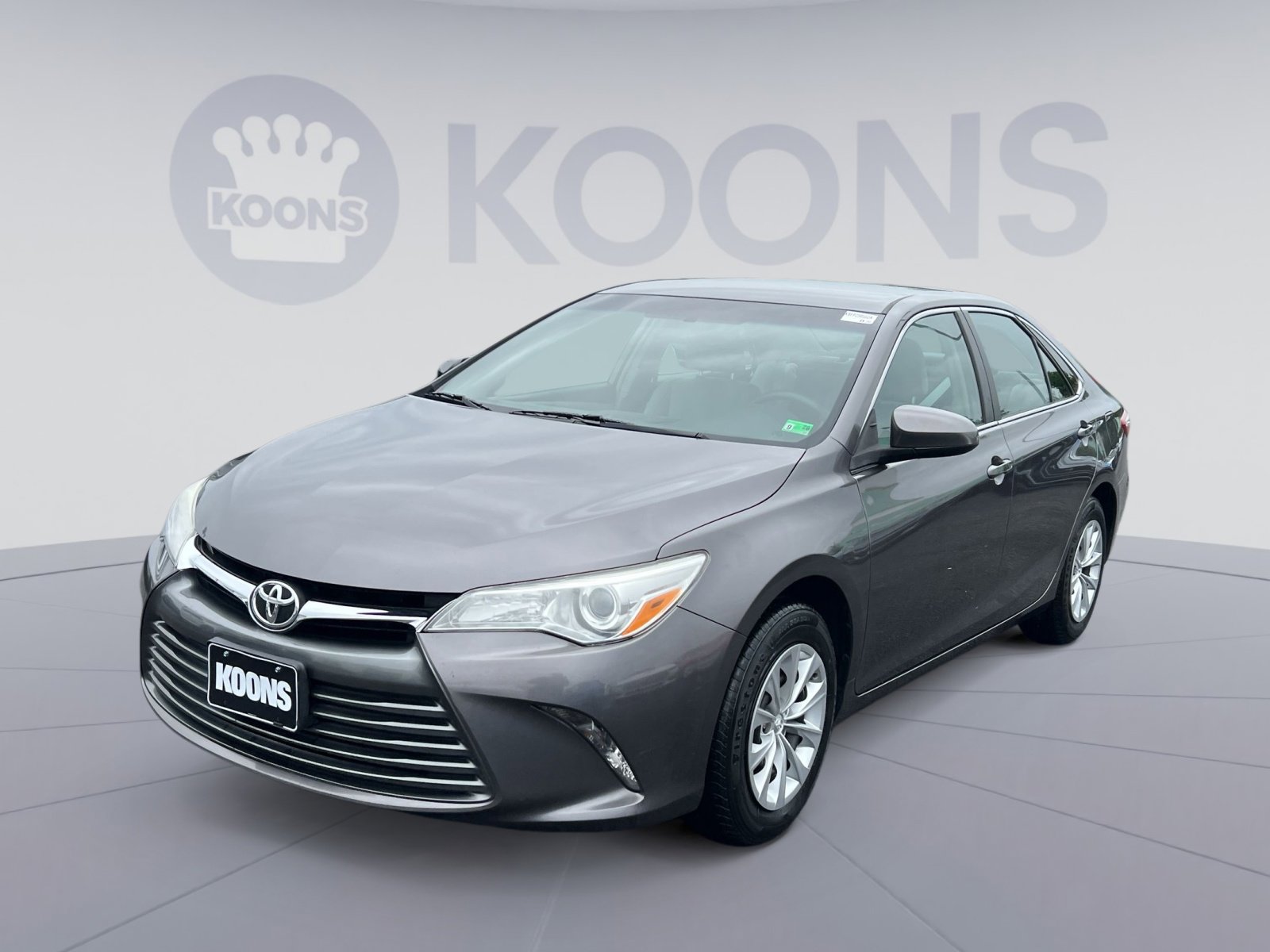 Used 2017 Toyota Camry LE FWD image 5
