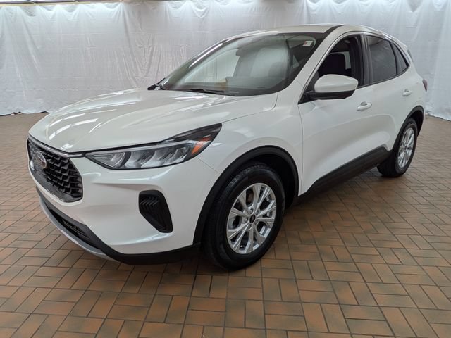 Certified 2023 Ford Escape Active w/ Tech Pack #2 FWD image 3