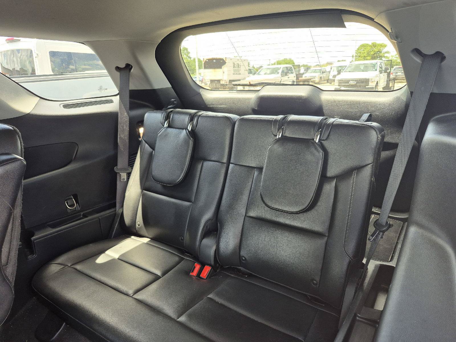 Certified 2020 Ford Explorer XLT w/ Equipment Group 202A RWD image 9