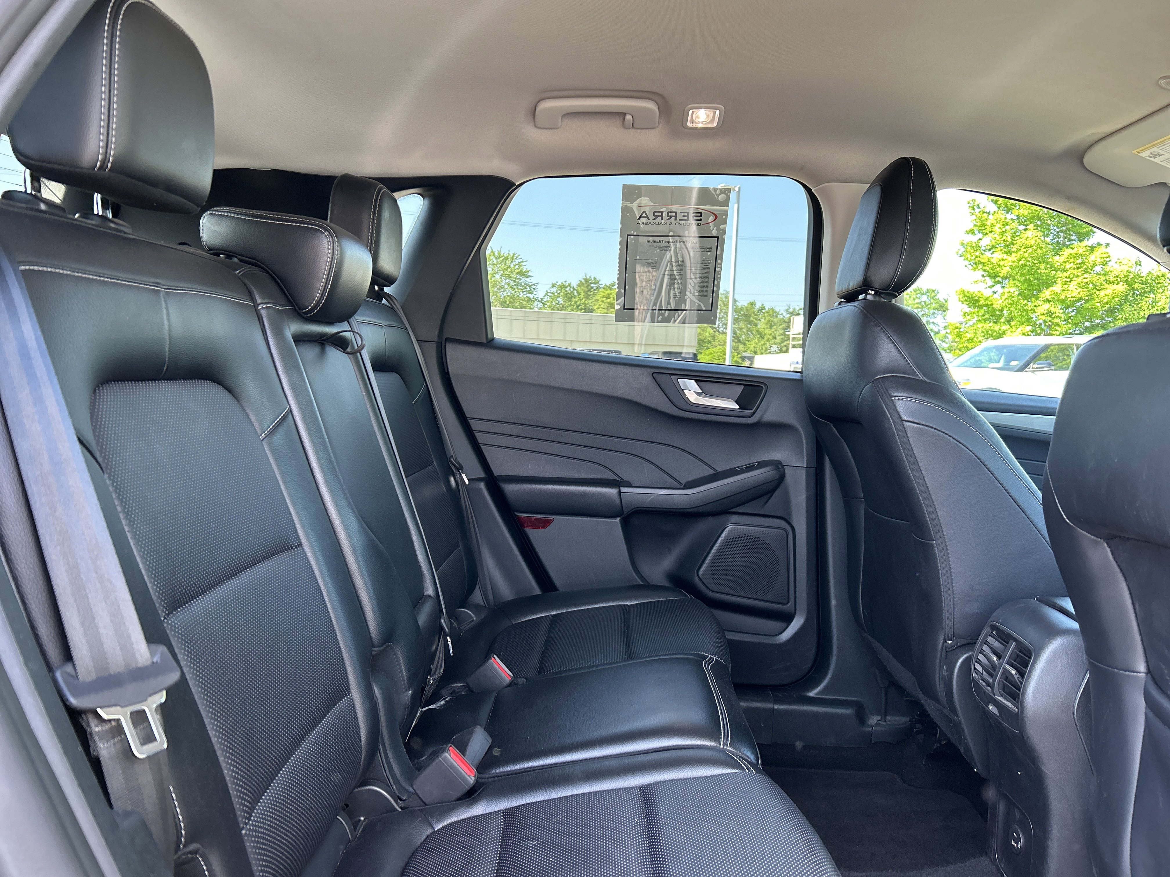 Certified 2022 Ford Escape Titanium image 11