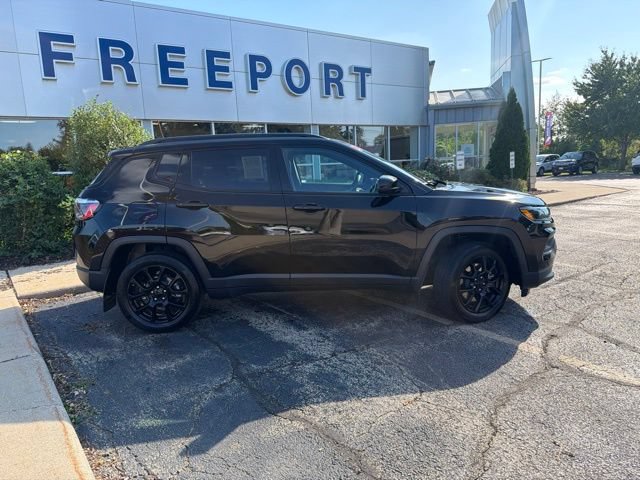 Used 2023 Jeep Compass Latitude w/ Convenience Group AWD/4WD image 6
