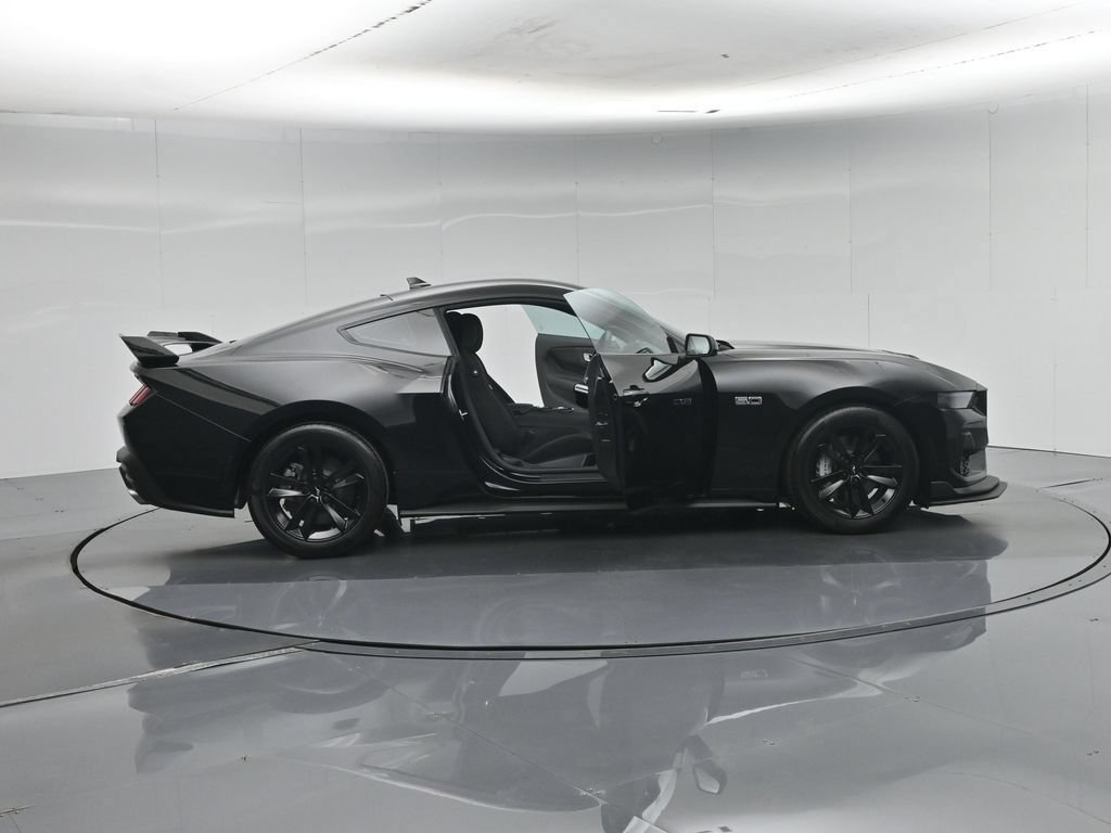 Certified 2025 Ford Mustang GT RWD image 5