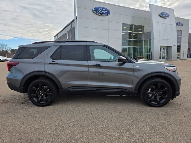 Certified 2023 Ford Explorer ST-Line image 2
