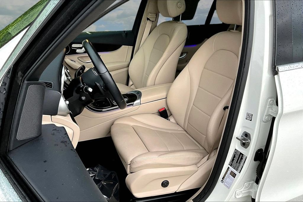 Used 2022 Mercedes-Benz GLC 300 4MATIC w/ Premium Package Lite image 23