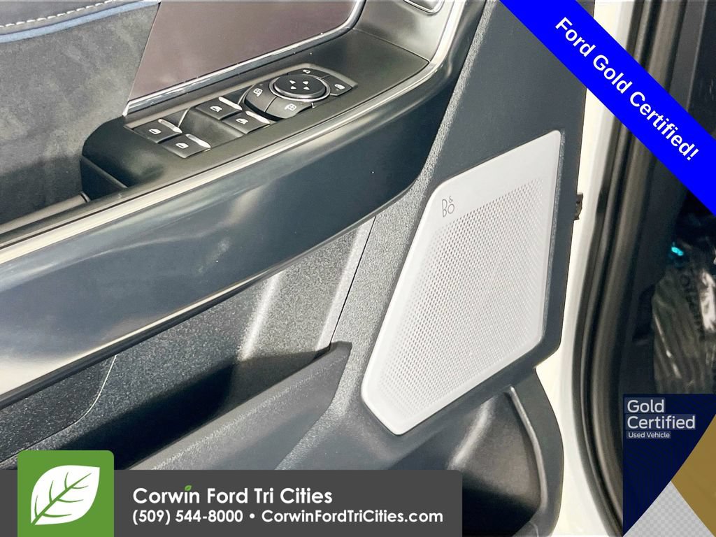 Certified 2025 Ford F150 Platinum AWD/4WD image 13