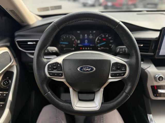 Certified 2022 Ford Explorer XLT w/ Equipment Group 202A image 17