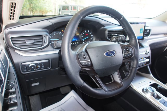 Certified 2020 Ford Explorer XLT w/ Equipment Group 202A image 18