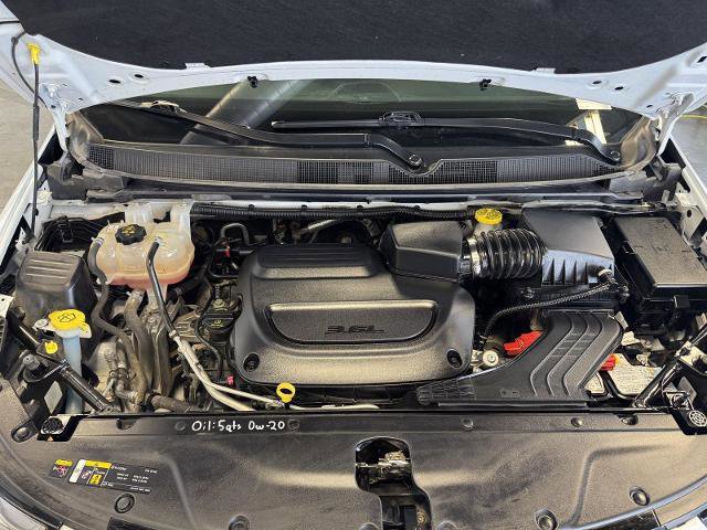 Used 2022 Chrysler Pacifica Touring-L AWD/4WD image 35