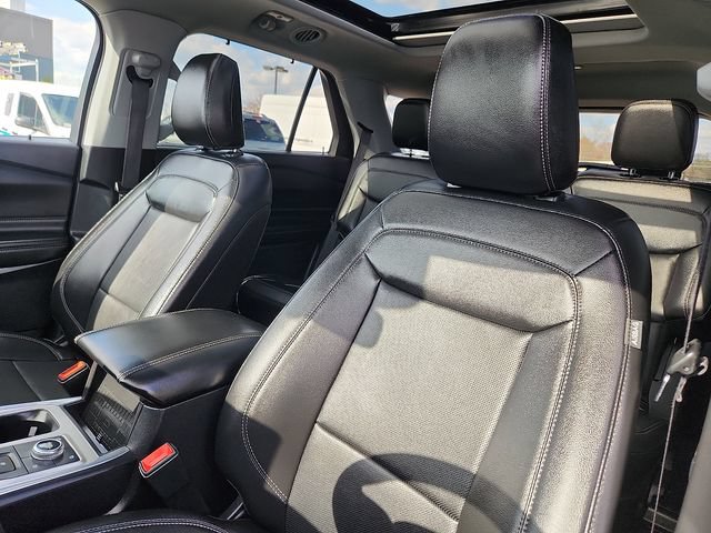 Certified 2024 Ford Explorer Limited w/ Limited Technology Package AWD/4WD image 11