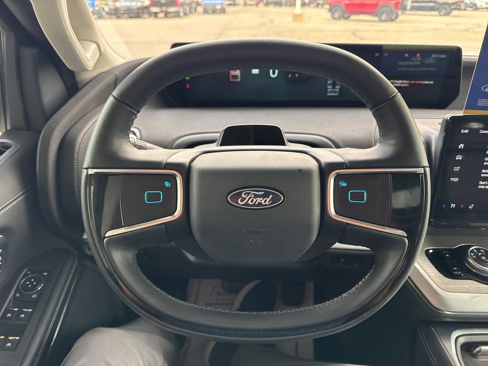 Certified 2025 Ford Expedition Platinum w/ Driver's Package image 30