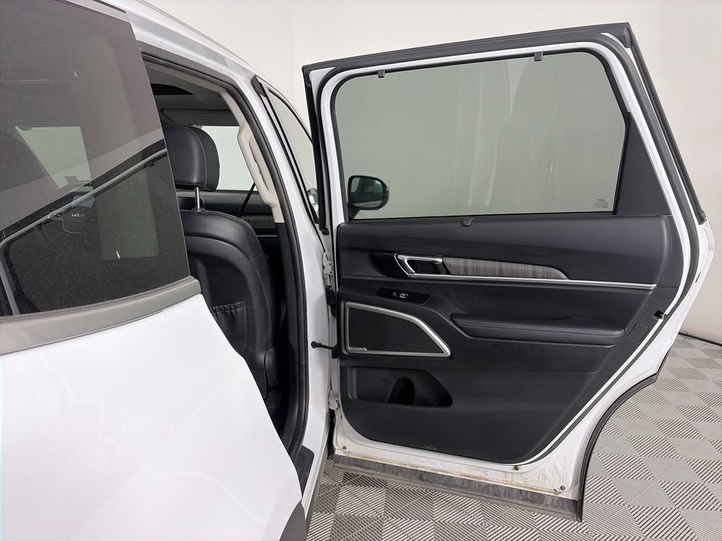 Used 2023 Kia Telluride EX w/ EX Captain's Chair Package AWD/4WD image 27