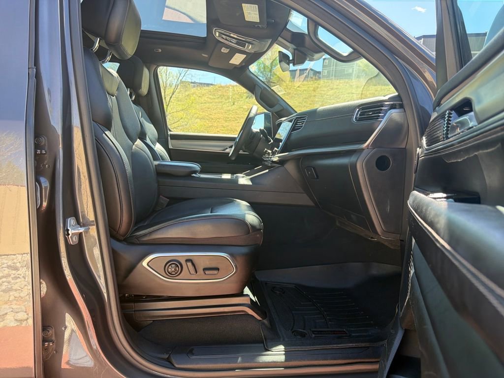 Used 2023 Jeep Wagoneer Series II image 34