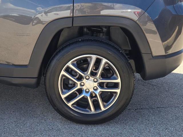 Used 2018 Jeep Compass Latitude w/ Popular Equipment Group image 14