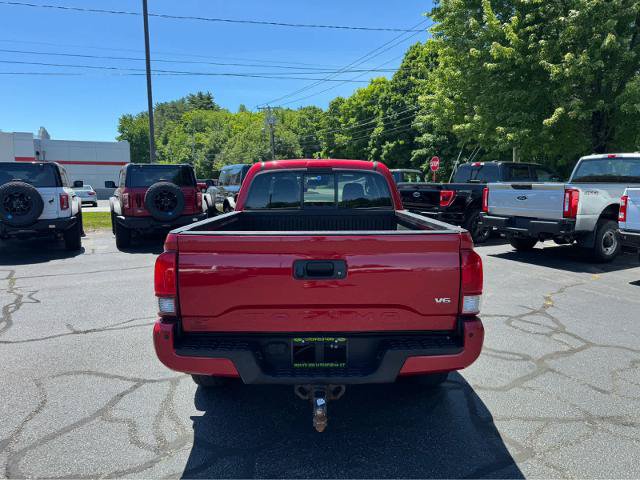 Used 2018 Toyota Tacoma TRD Off-Road w/ Technology Package AWD/4WD image 4