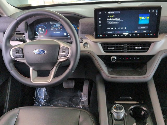 Certified 2025 Ford Explorer Active w/ Active Comfort Package AWD/4WD image 30