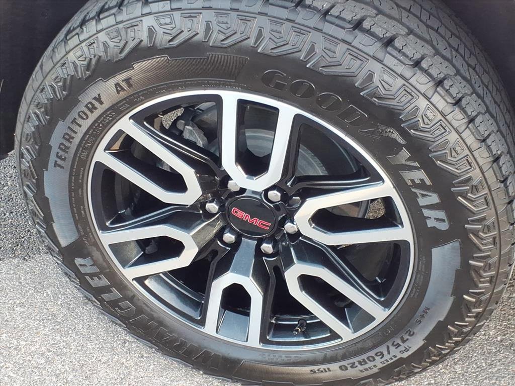 Used 2024 GMC Yukon AT4 w/ AT4 Premium Plus Package image 15