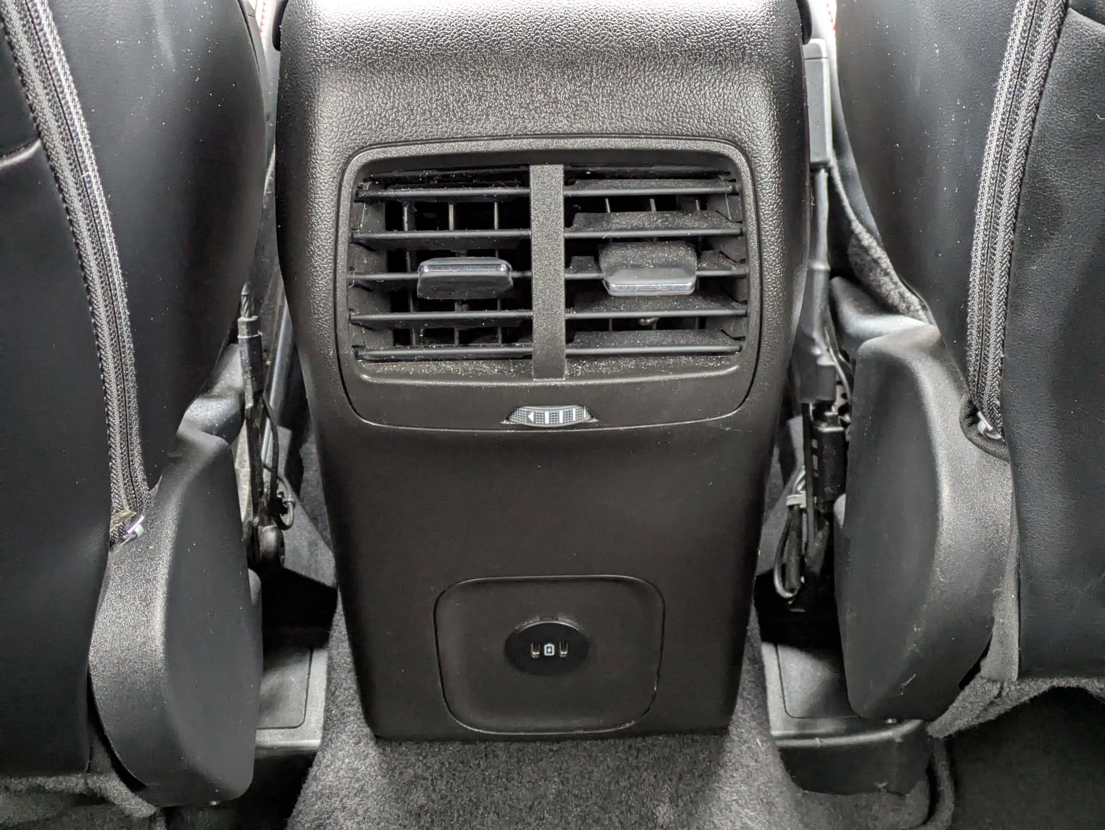 Certified 2025 Ford Escape ST-Line Select AWD/4WD image 16