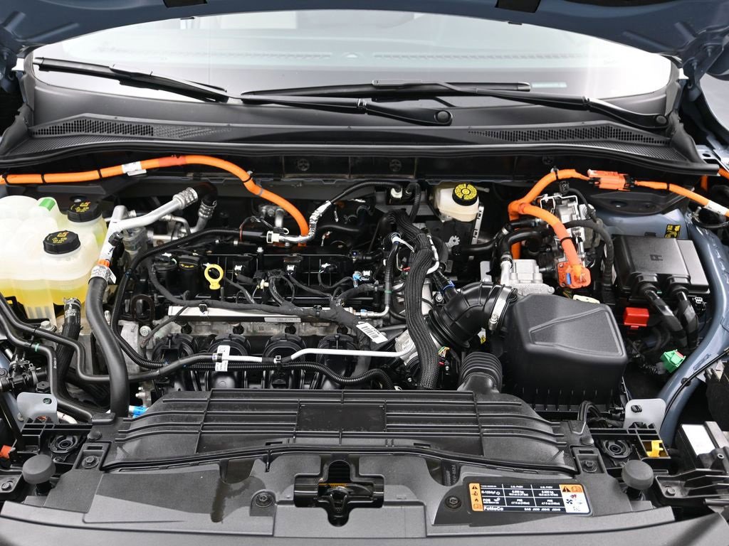 Certified 2025 Ford Escape SE w/ Class II Trailer Tow Package image 42