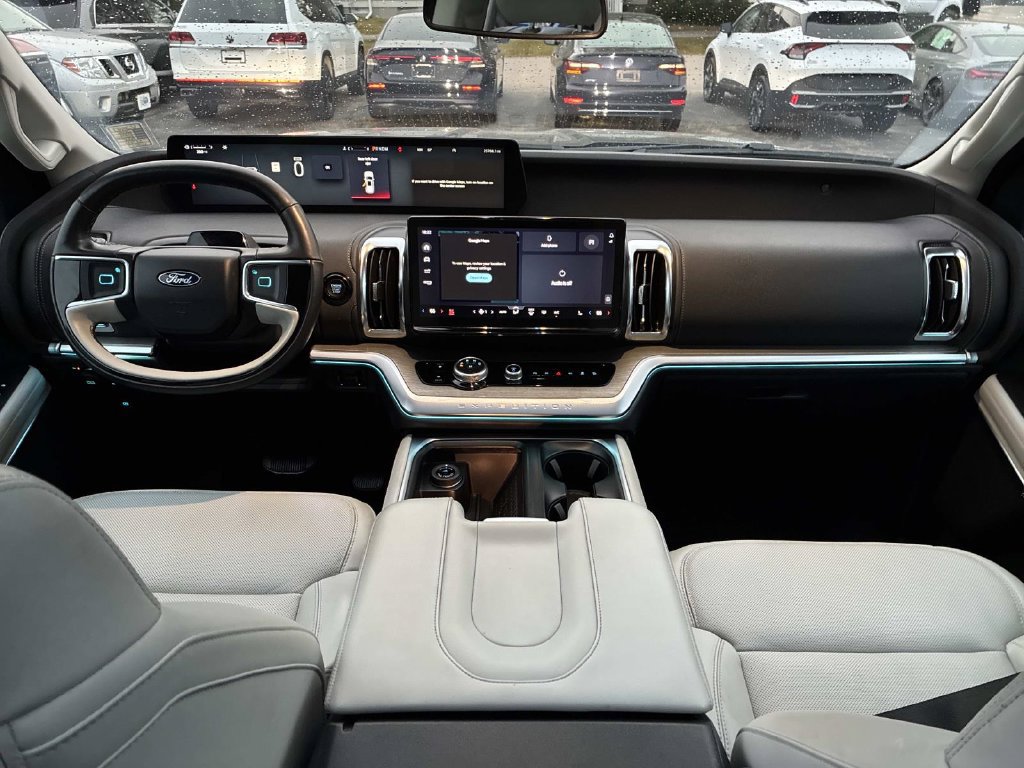 Certified 2025 Ford Expedition Max Platinum w/ Driver's Package AWD/4WD image 21