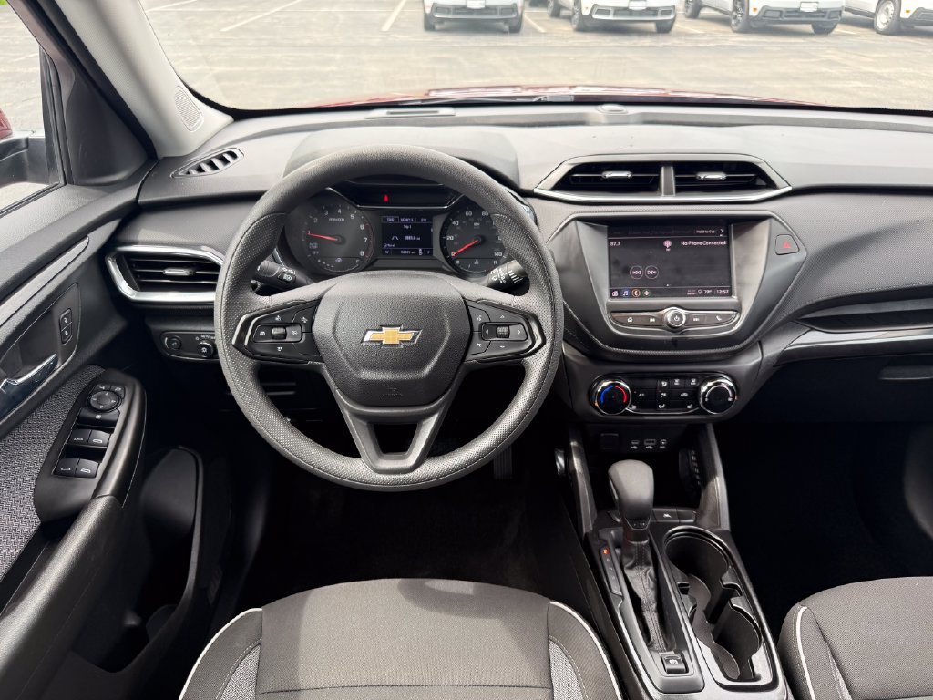 Used 2023 Chevrolet TrailBlazer LT FWD image 21