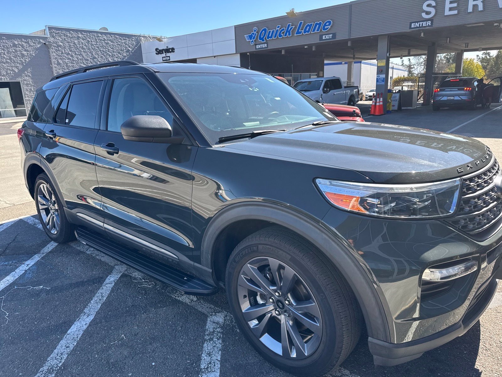Certified 2021 Ford Explorer XLT w/ Equipment Group 202A AWD/4WD image 6