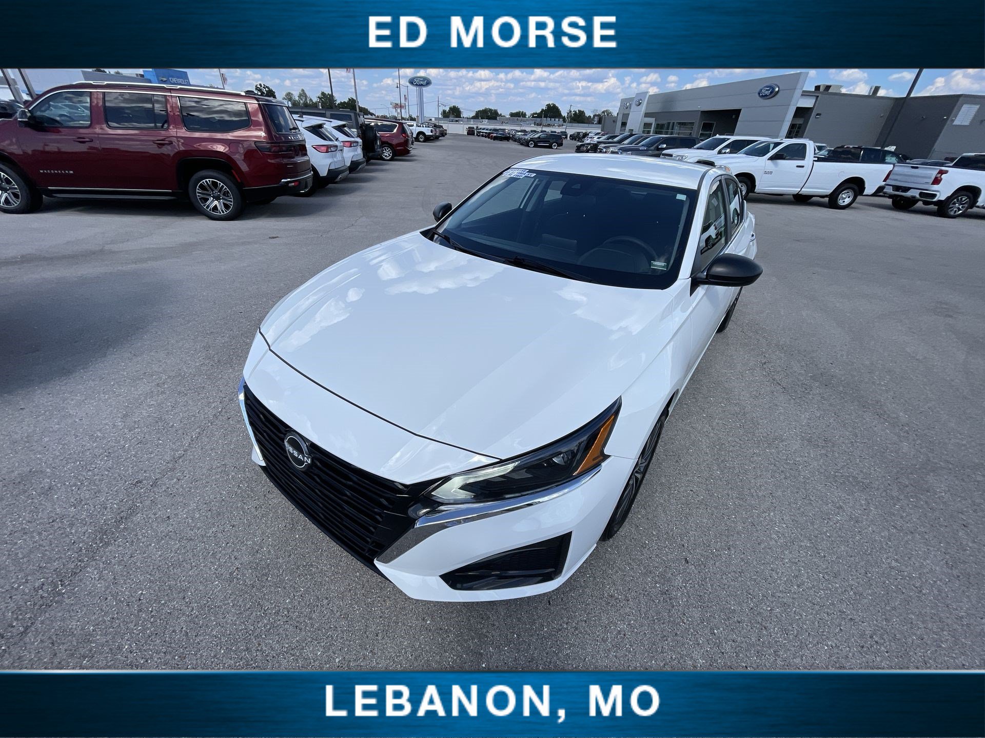 Used 2025 Nissan Altima 2.5 SV FWD image 19
