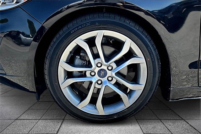 Certified 2019 Ford Fusion Titanium image 8