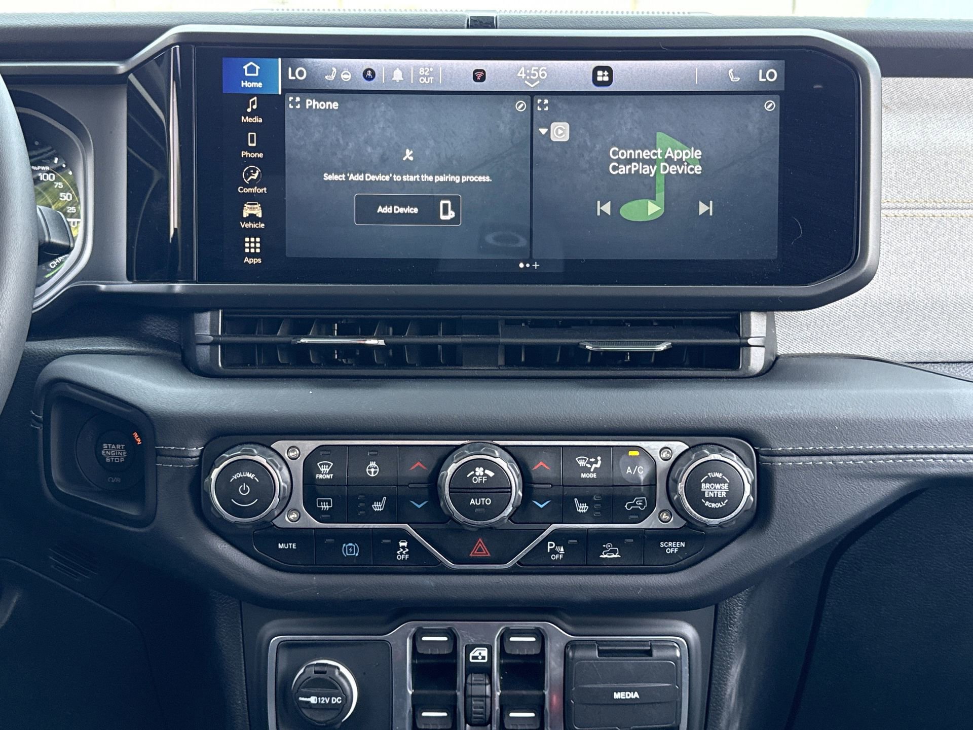 Used 2025 Jeep Wrangler Unlimited Sahara w/ Safety Group image 4