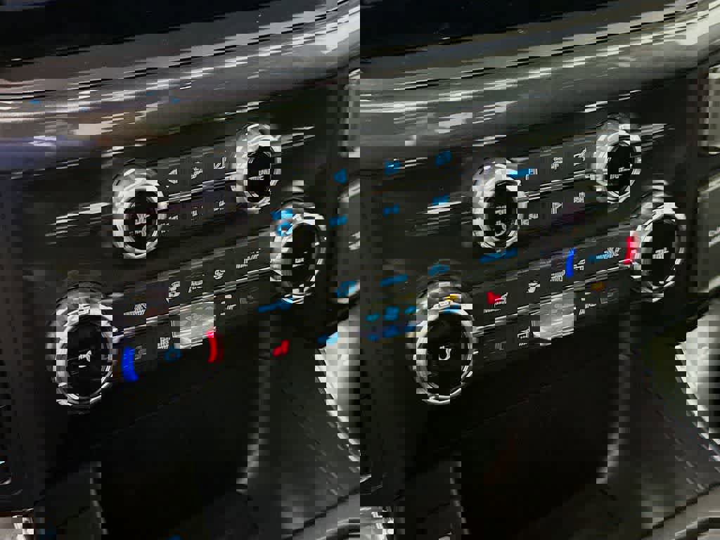 Certified 2022 Ford F150 XLT w/ Equipment Group 302A High image 21