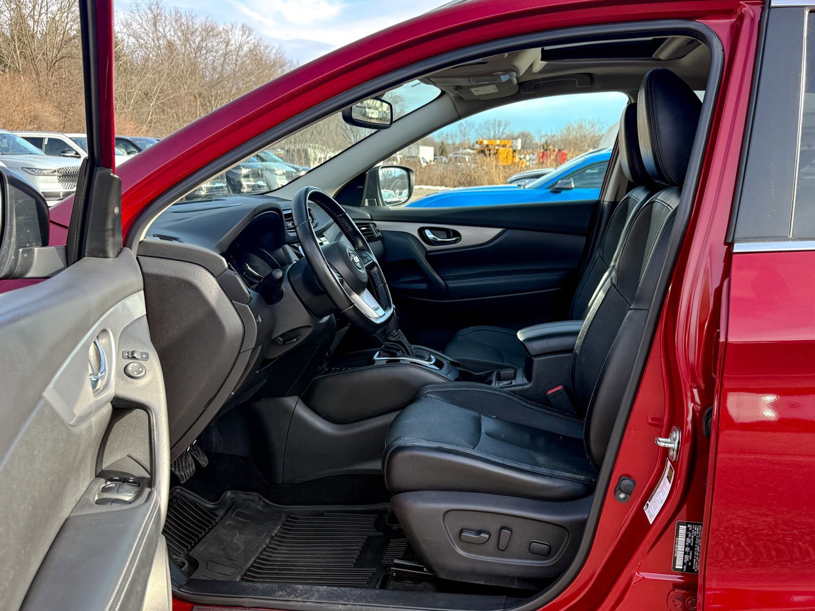 Used 2020 Nissan Rogue Sport SL w/ Premium Package image 16