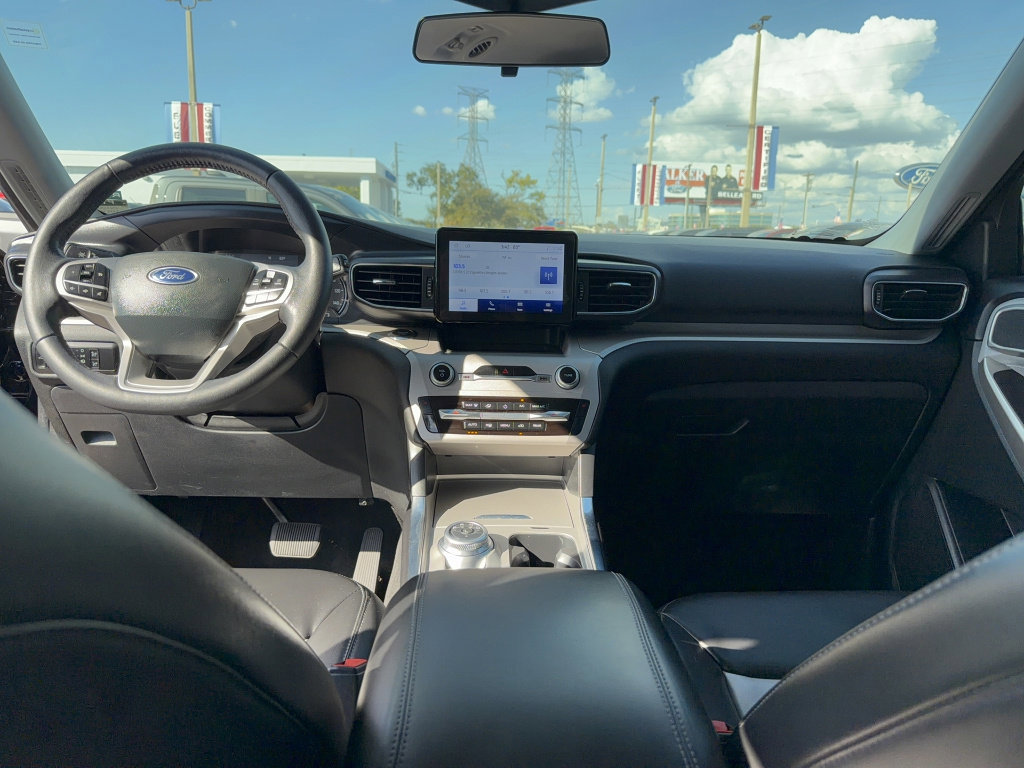 Certified 2023 Ford Explorer XLT w/ Equipment Group 202A image 30