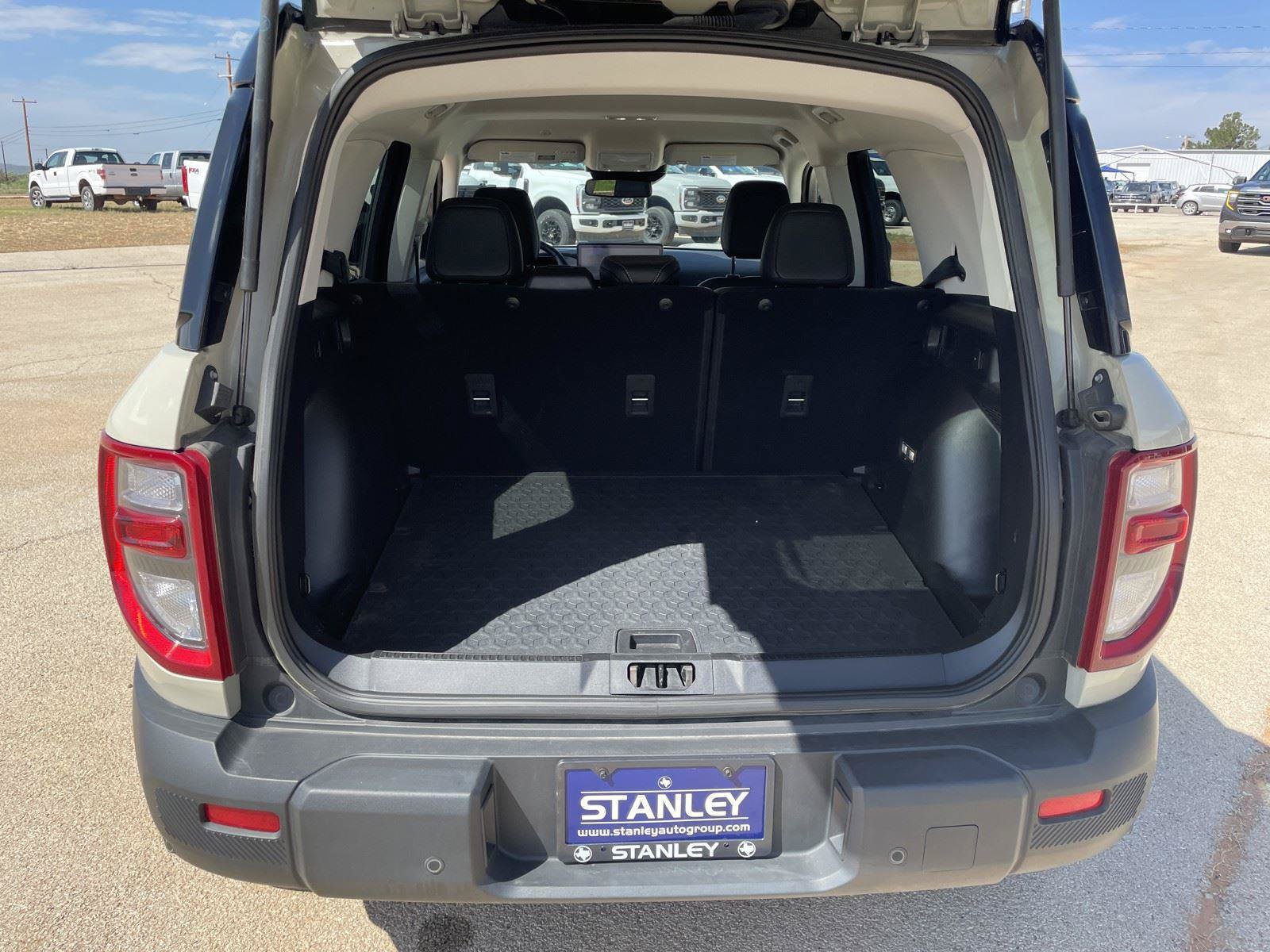 Certified 2025 Ford Bronco Sport Outer Banks w/ Outer Banks Tech Package+ AWD/4WD image 23