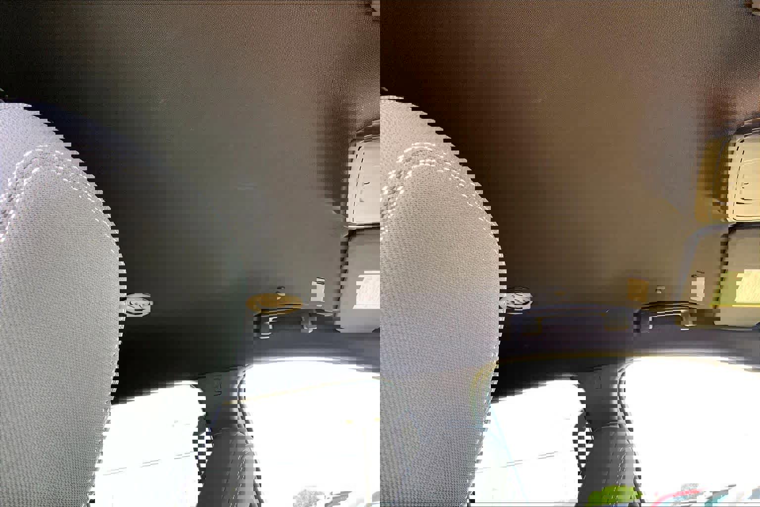 Used 2025 Chevrolet Traverse LT image 14