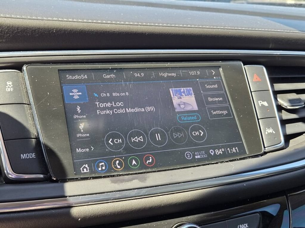 Used 2020 Buick Enclave Premium w/ Sun and Sites Package FWD image 25