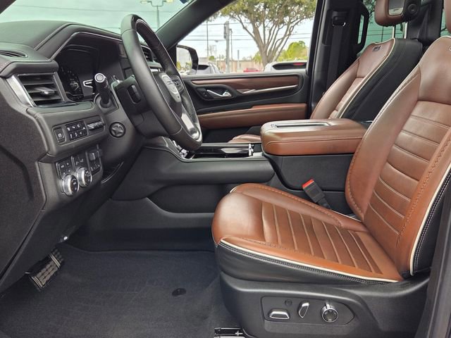 Used 2024 GMC Yukon Denali Ultimate image 12