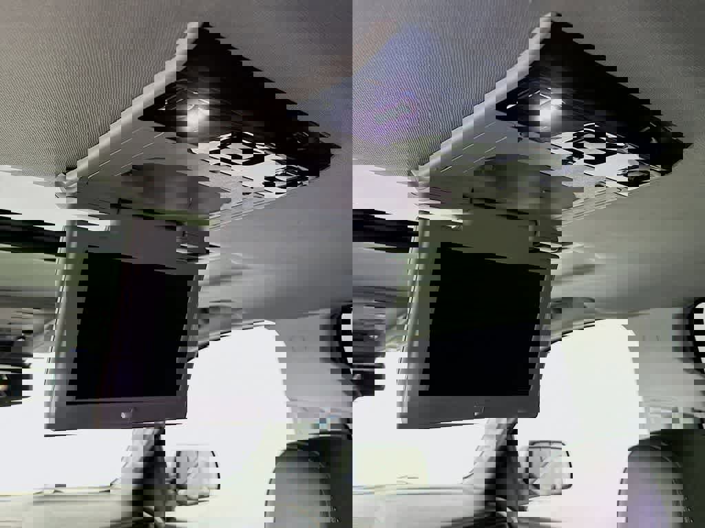 Used 2019 GMC Yukon Denali w/ Open Road Package image 34