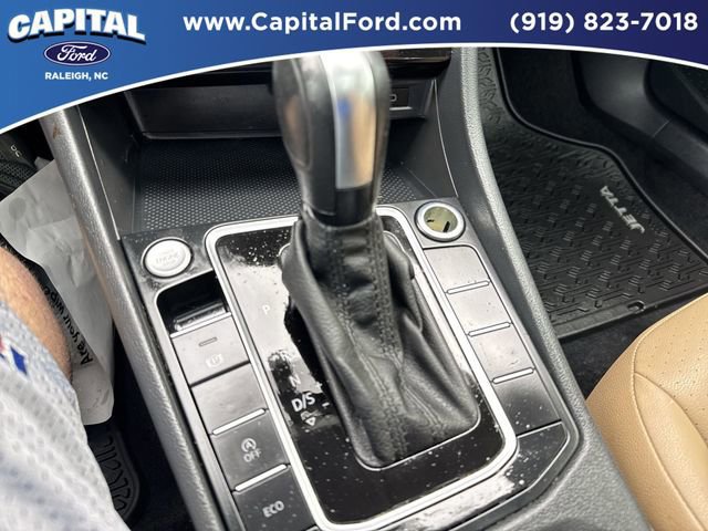 Used 2020 Volkswagen Jetta SE image 30