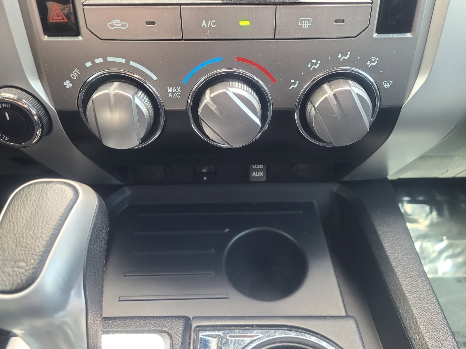 Used 2018 Toyota Tundra SR5 AWD/4WD image 30