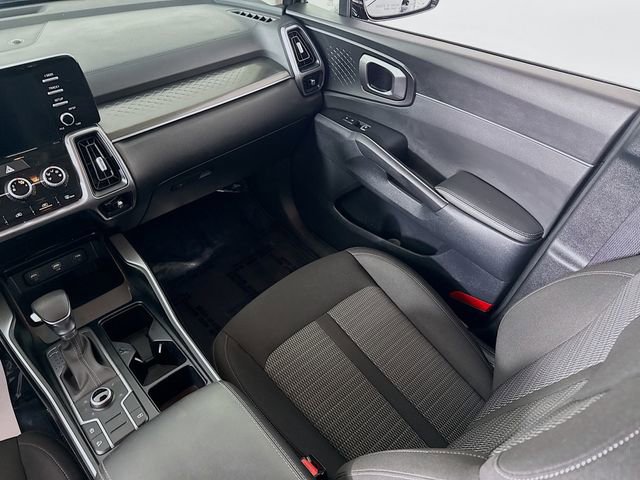 Used 2023 Kia Sorento LX image 21