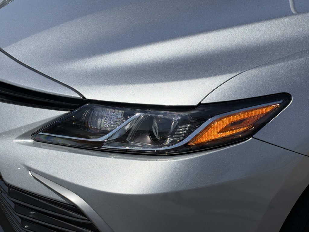 Used 2021 Toyota Camry LE FWD image 10