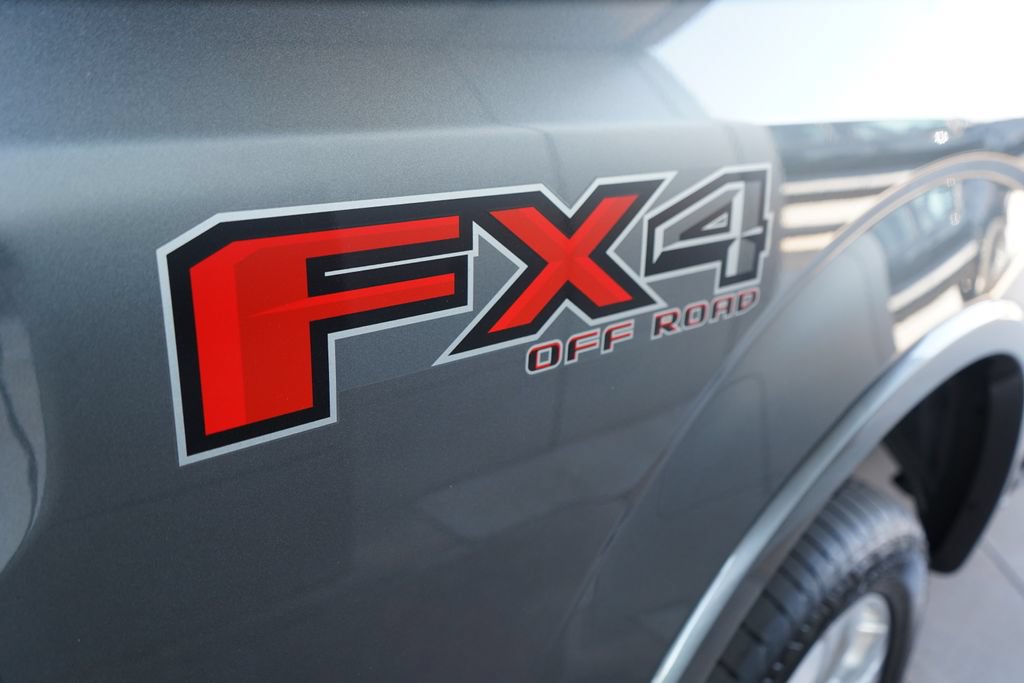 Certified 2019 Ford F150 Platinum w/ Equipment Group 701A Luxury AWD/4WD image 9
