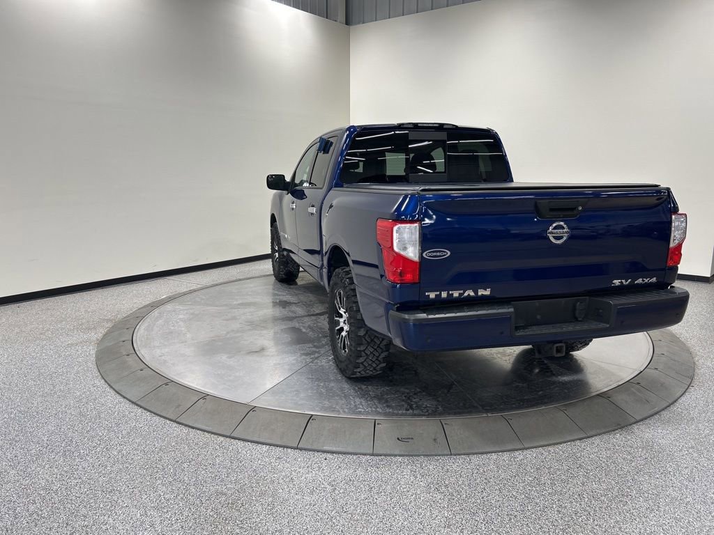 Used 2020 Nissan Titan SV w/ SV Convenience Package image 3