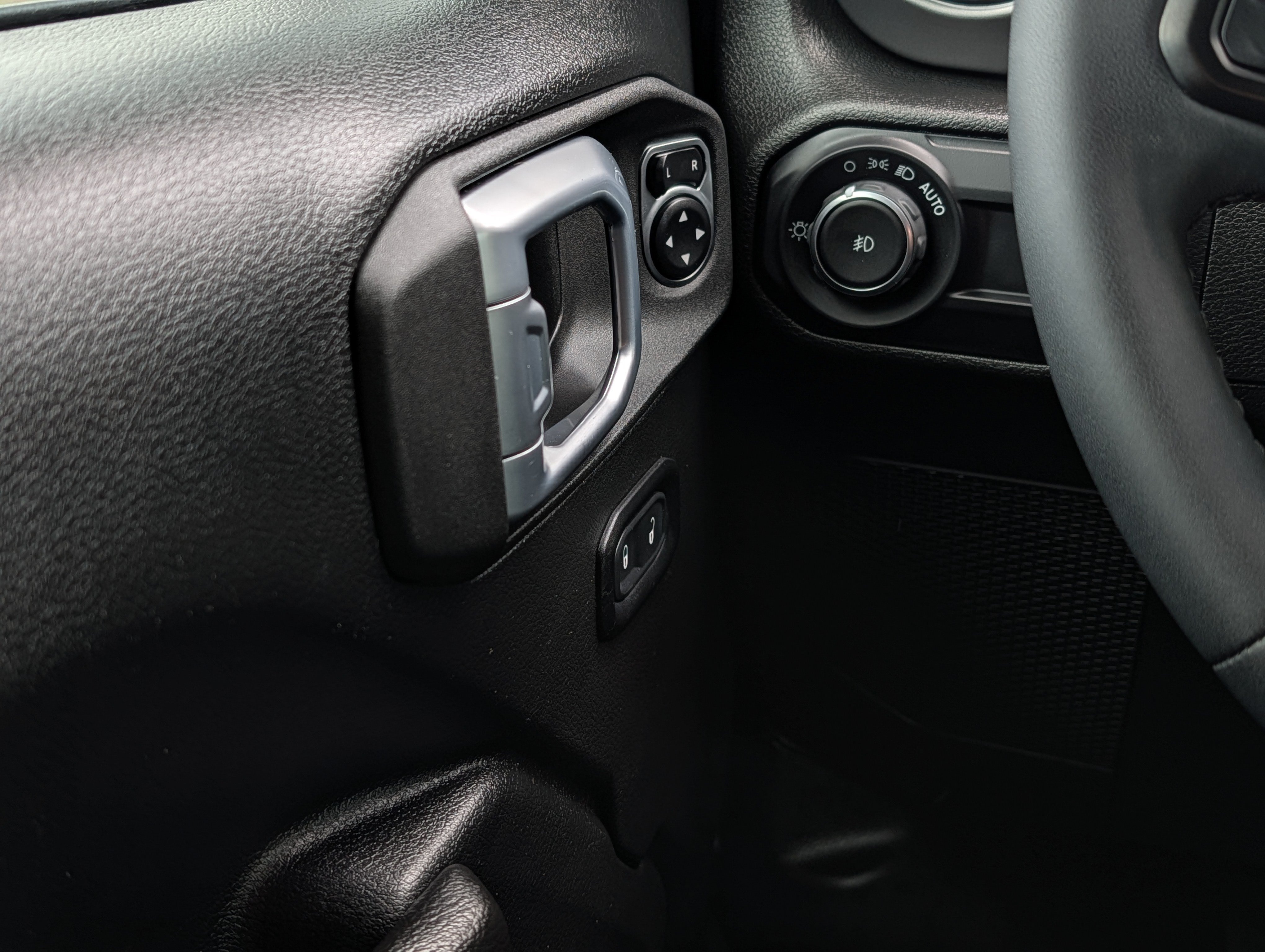 Used 2023 Jeep Wrangler Unlimited Sport AWD/4WD image 24