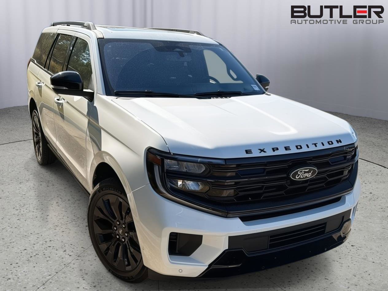 Certified 2025 Ford Expedition Platinum w/ Stealth Appearance Package AWD/4WD image 6