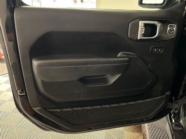 Used 2022 Jeep Gladiator Sport AWD/4WD image 16
