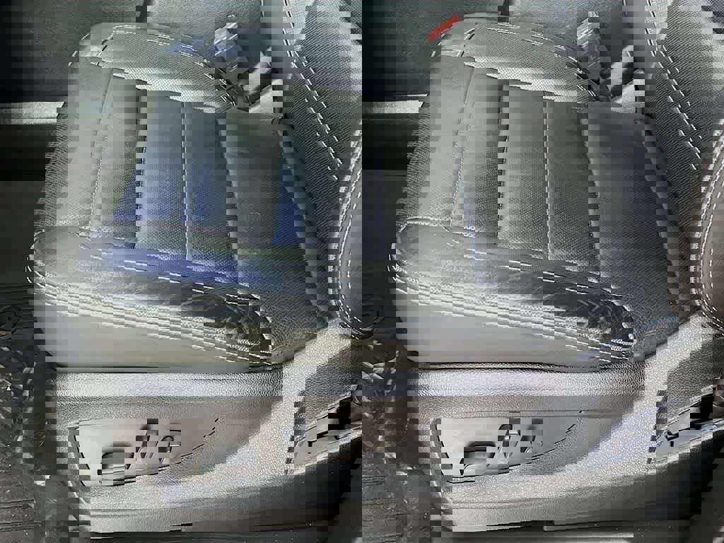 Used 2019 GMC Yukon Denali w/ Open Road Package image 32