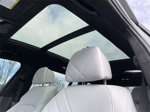 Used 2023 BMW X7 xDrive40i w/ M Sport Package image 25