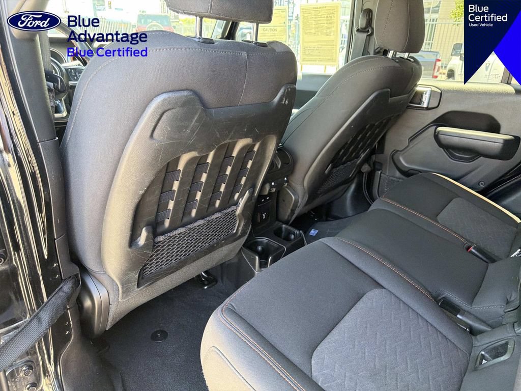 Used 2023 Jeep Gladiator Mojave w/ LED Lighting Group AWD/4WD image 12