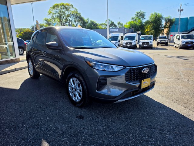 Certified 2025 Ford Escape Active AWD/4WD image 10